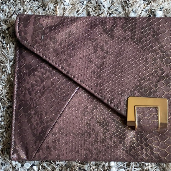 New Urban expressions vegan envelope clutch - Picture 3 of 8